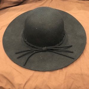 Target black felt hat